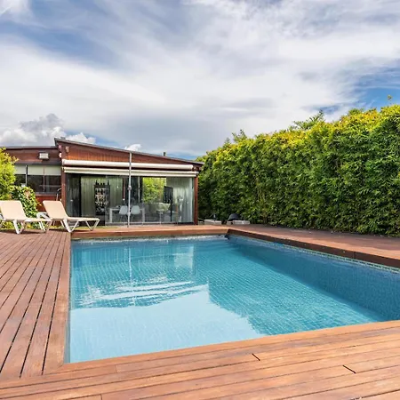 Villa Chic With Pool & Near *