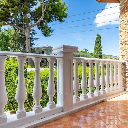 Willa Chic With Pool & Near El Carrer del Canonge